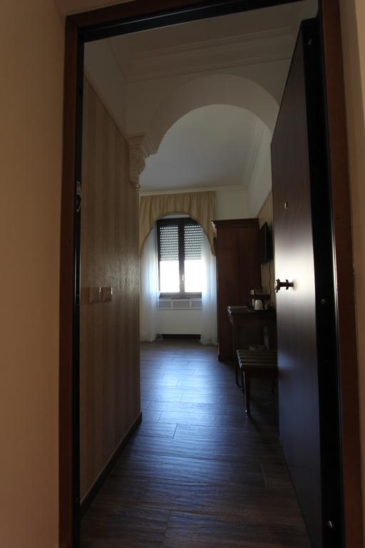 로마 Area Sacra Relais B&B 외부 사진